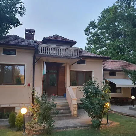 招待所 Maarata 克鲁舒纳