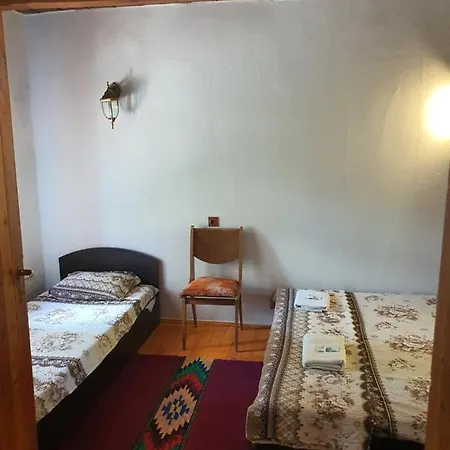 Maarata Guest house Krushuna