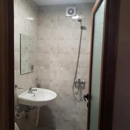 Maarata Guest house *
